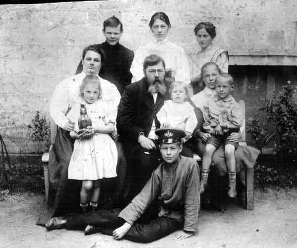 Семья Шелепиных в Гатчине,1908 год